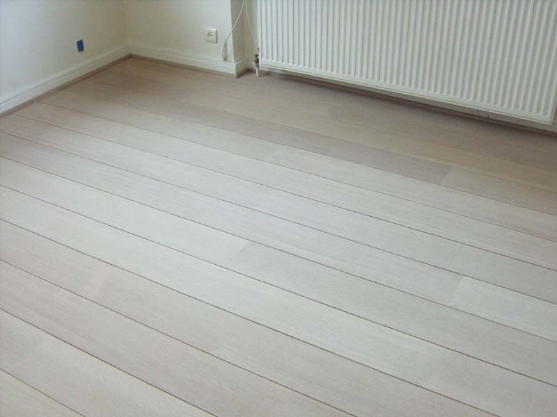 Parquet massif en Chêne extra huilé blanc